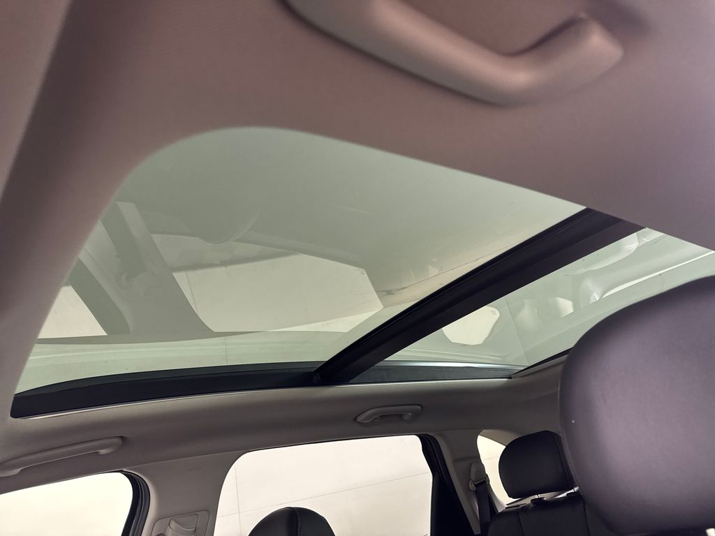 Certified Used 2022 Green Kia S image 11