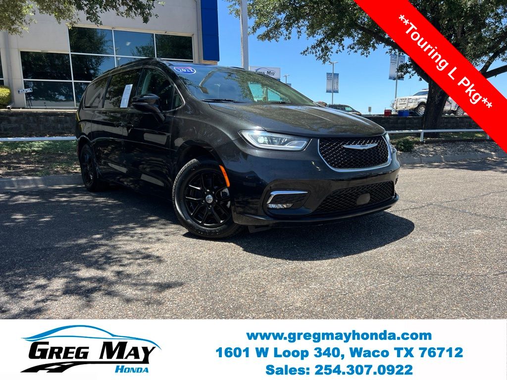2022 Chrysler Pacifica Touring L - 0