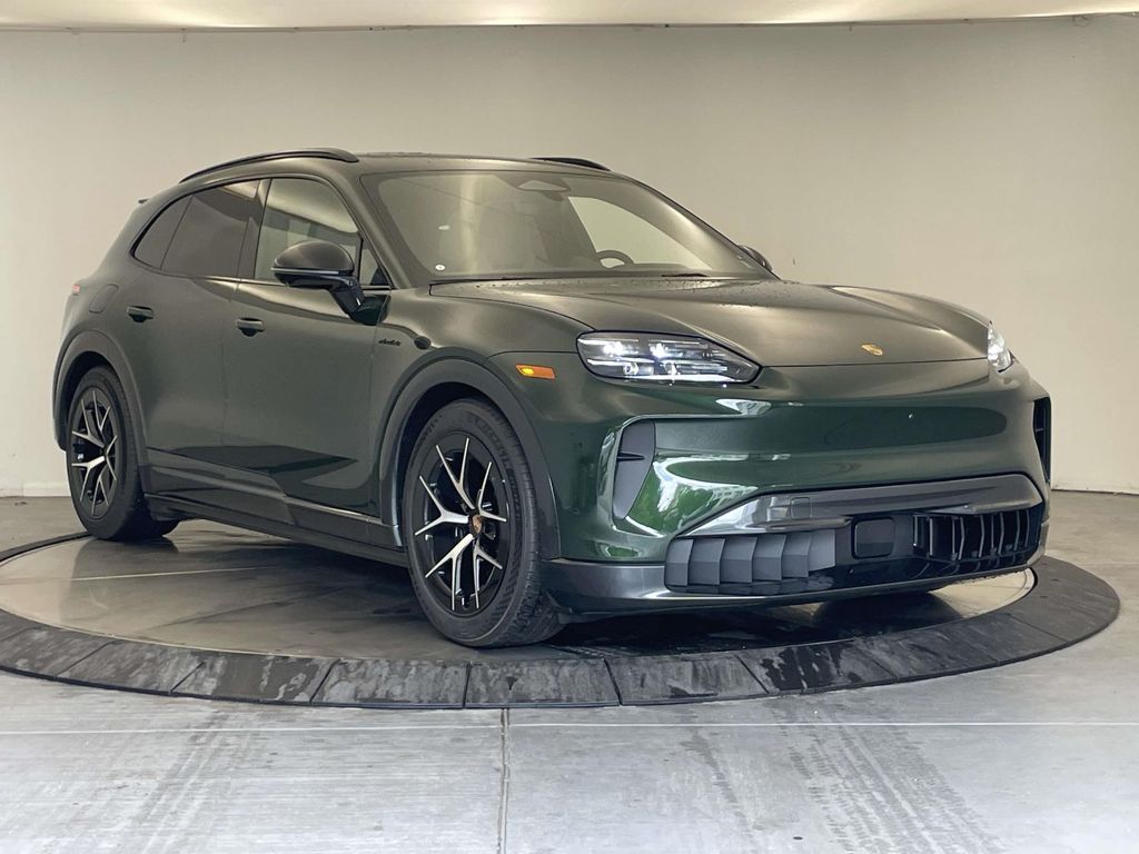 2026 Porsche Cayenne Base Green at Audi Porsche Sewickley