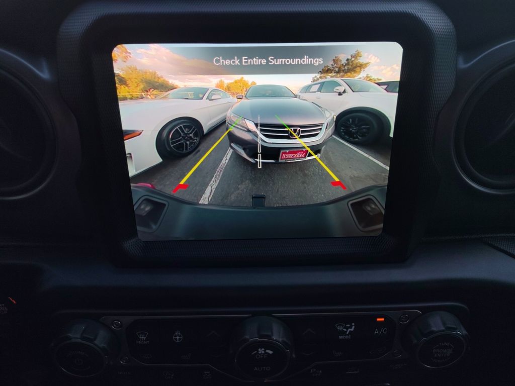 Used Car 2022 Jeep Gladiator  Willys For Sale Under $35,000 In Austin, Texas