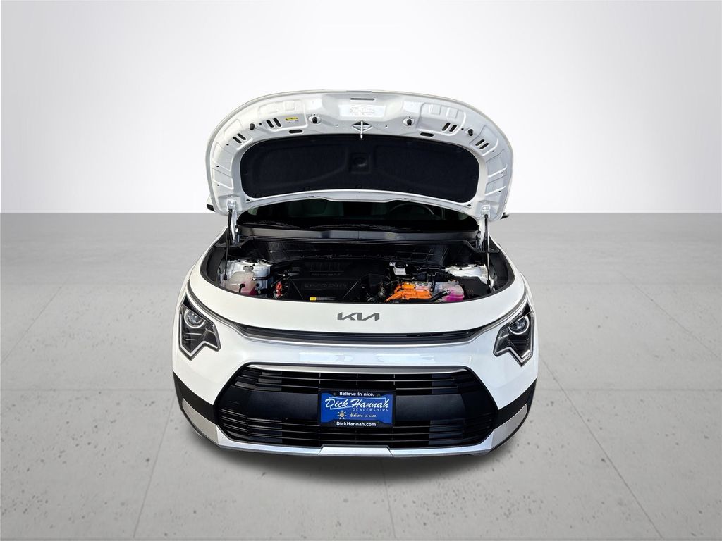 2023 Kia Niro LX