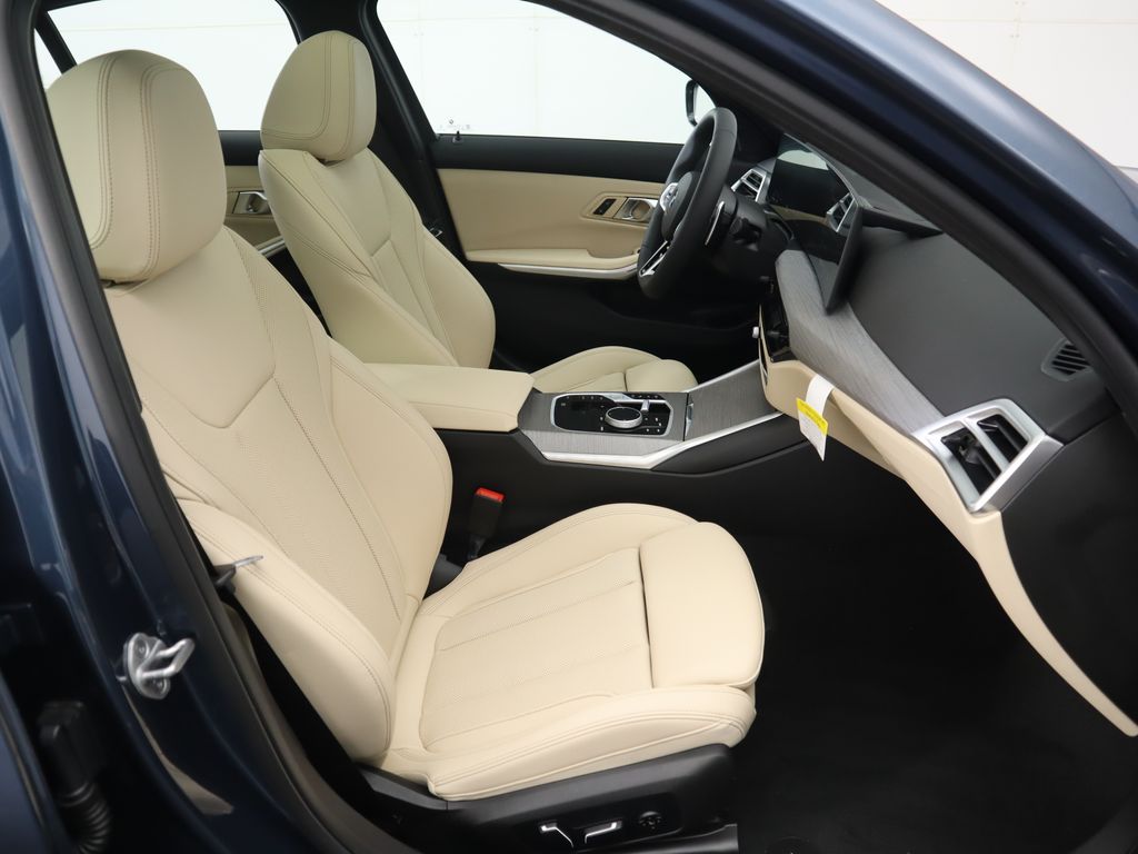 Thumbnail: 2026 BMW 3 Series - 21