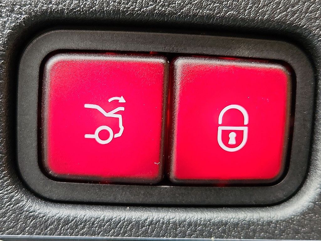 Thumbnail: 2025 Mercedes-Benz CLE - 29