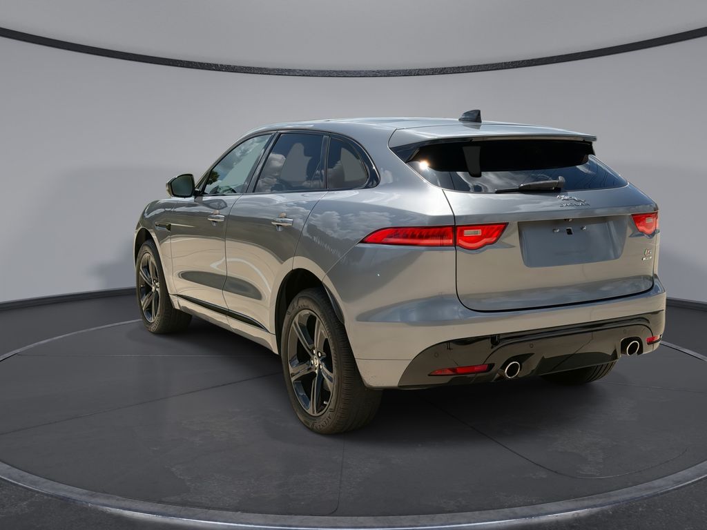 Thumbnail: 2020 Jaguar F-Pace - 10