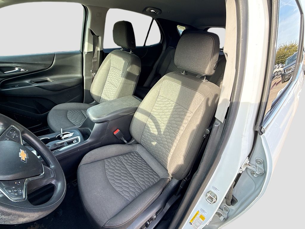 Used 2020 White Chevrolet LT image 19