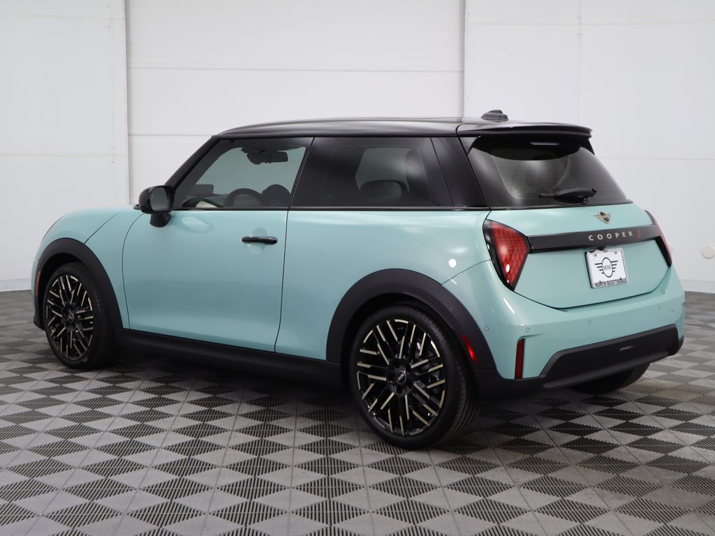 2025 MINI Cooper S 7