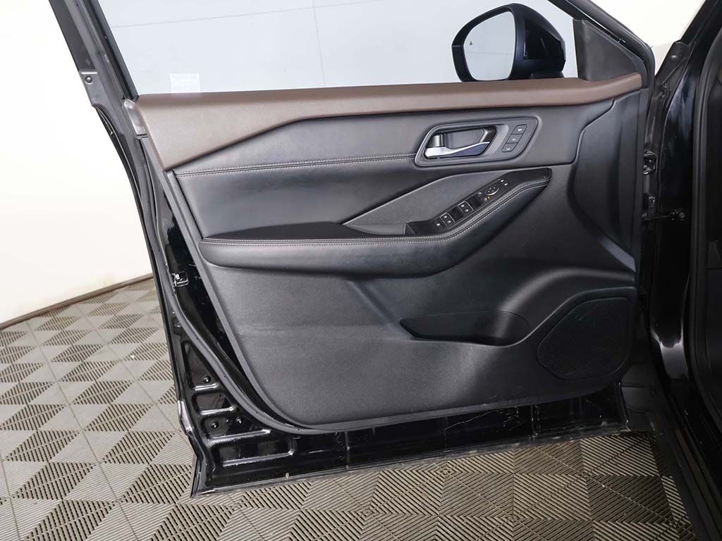 Used 2023 Black Nissan SL image 26