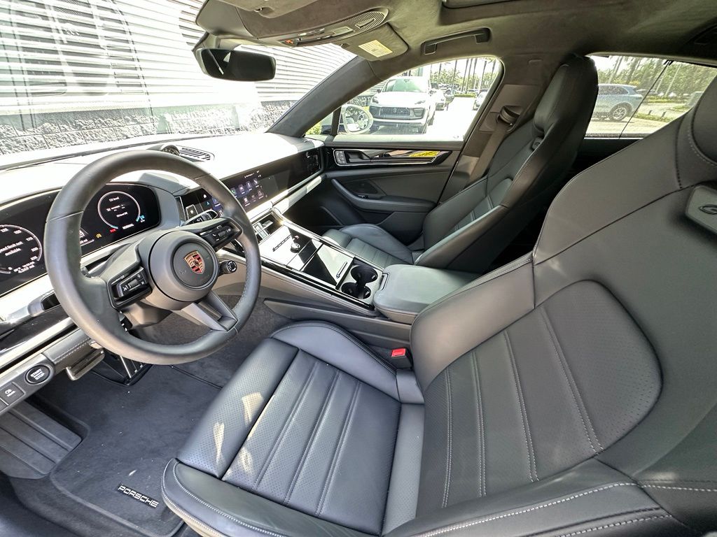 Thumbnail: 2026 Porsche Panamera - 4