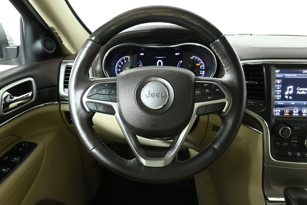 2018 Jeep Grand Cherokee Overland 15
