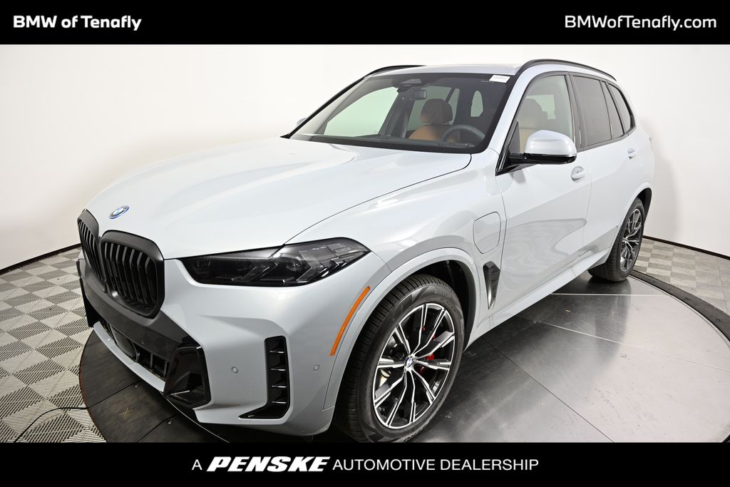 Thumbnail: 2026 BMW X5 - 1