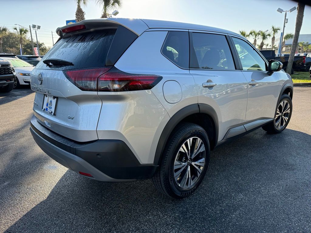 2023 Nissan Rogue SV 8