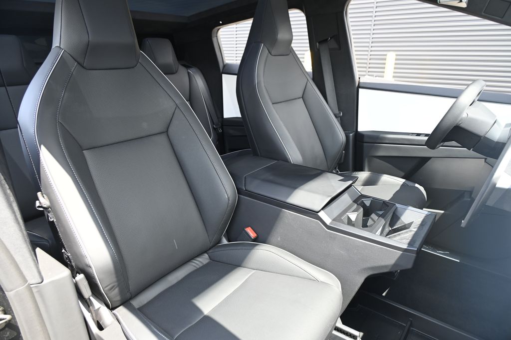 Thumbnail: 2024 Tesla Cybertruck - 25