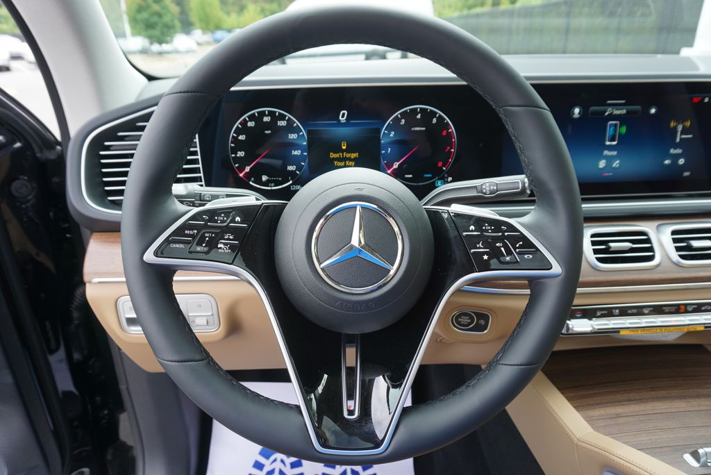 Thumbnail: 2026 Mercedes-Benz GLE - 28