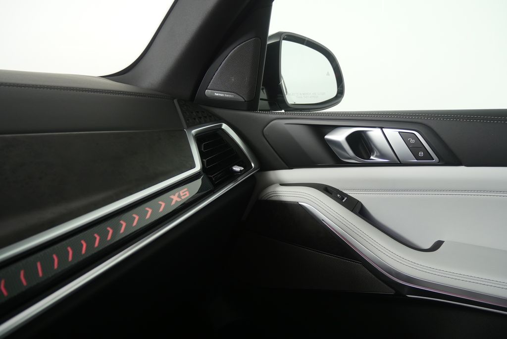 Thumbnail: 2026 BMW X5 - 25