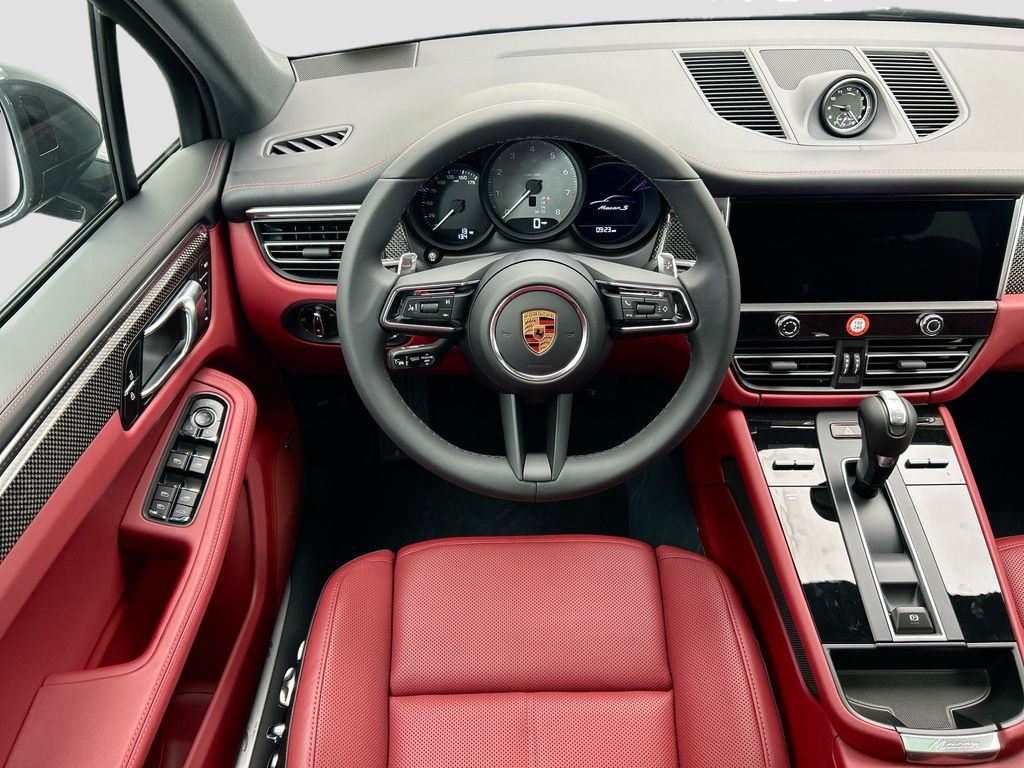 Thumbnail: 2026 Porsche Macan - 13