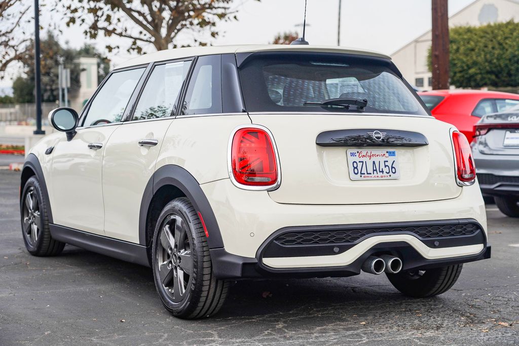 2022 MINI Cooper S Classic 6