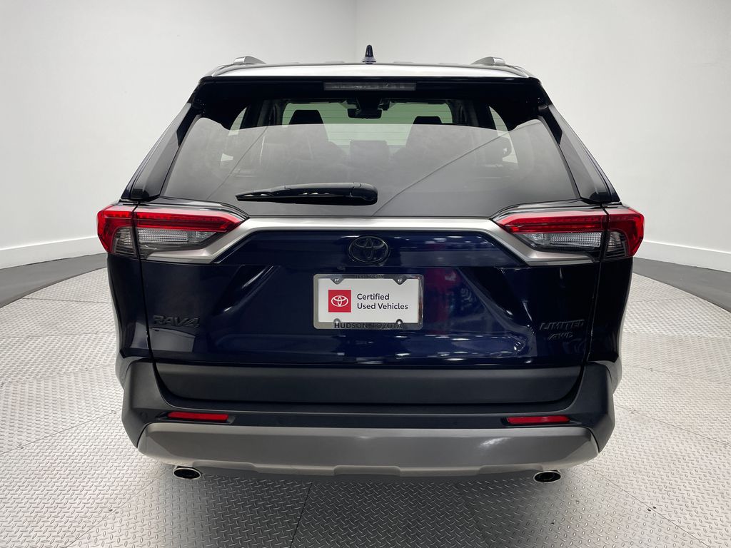 Thumbnail: 2022 Toyota RAV4 - 6