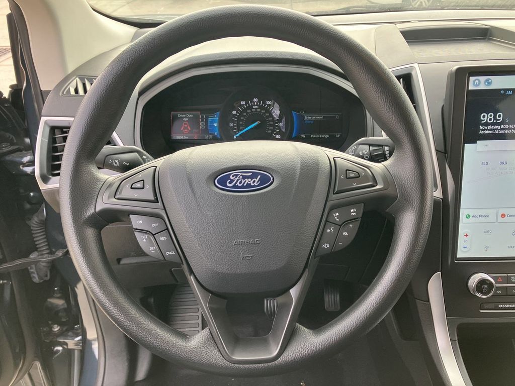 2024 Ford Edge SE photo 4