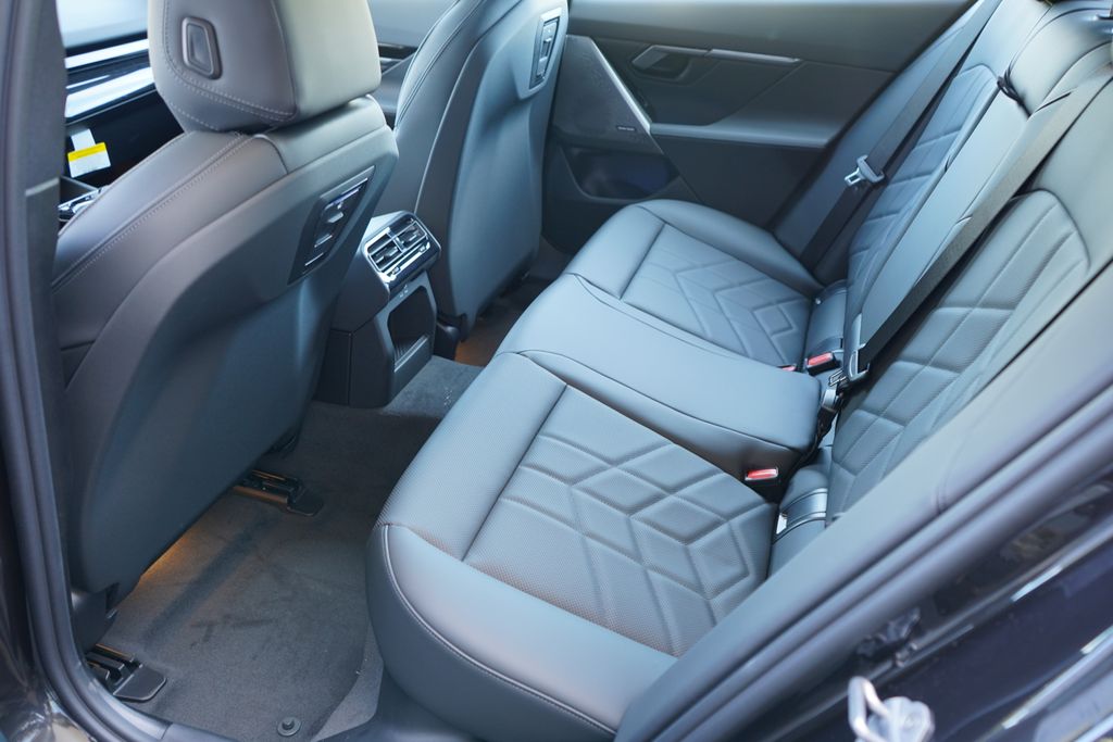 Thumbnail: 2026 BMW 5 Series - 20