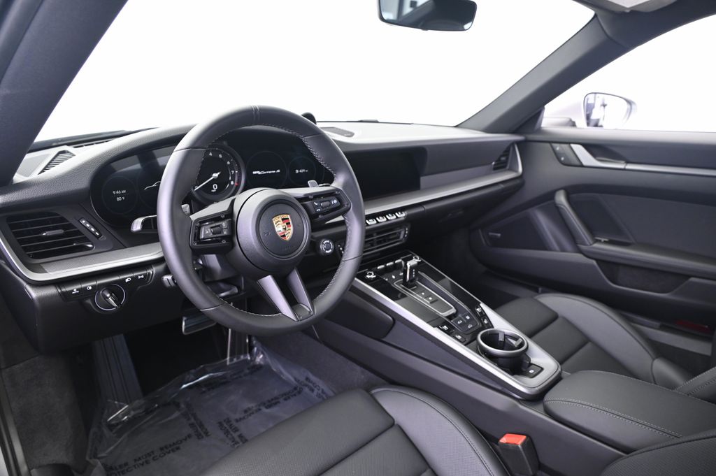 Thumbnail: 2024 Porsche 911 - 4