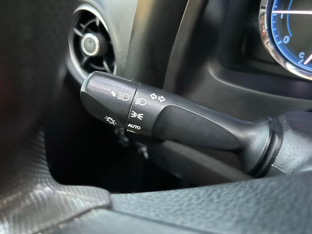 Thumbnail: 2018 Toyota Corolla - 21