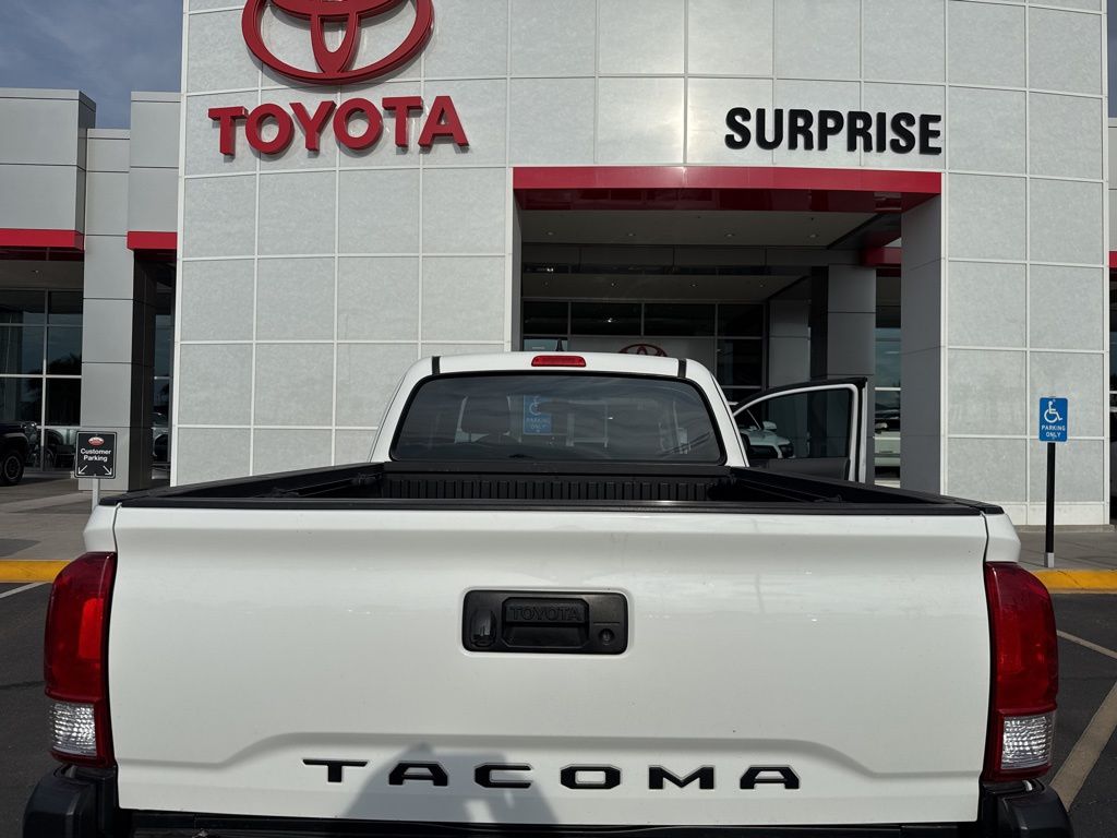 Thumbnail: 2017 Toyota Tacoma - 4