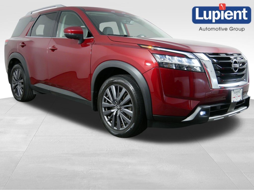Red (Scarlet Ember Tintcoat) 2023 Nissan Pathfinder SL 4WD SUV / Crossover All-Wheel Drive 9-Speed Automatic
