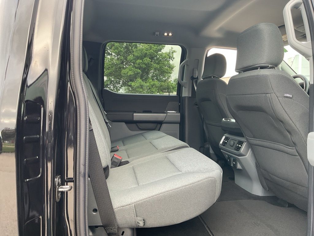 New 2025 Black Ford XLT image 24