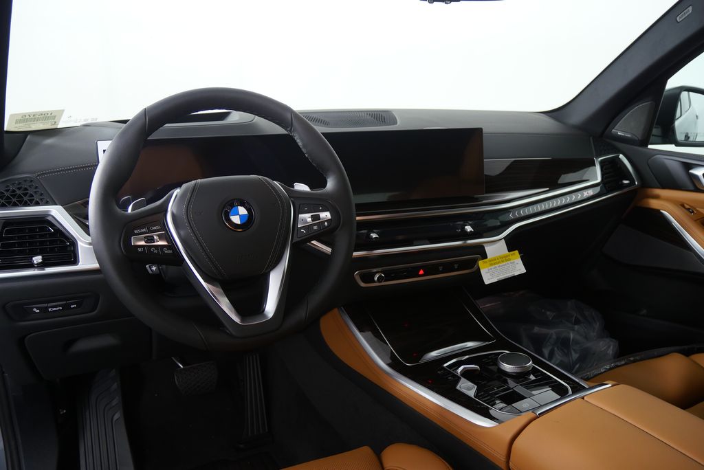 Thumbnail: 2026 BMW X5 - 17