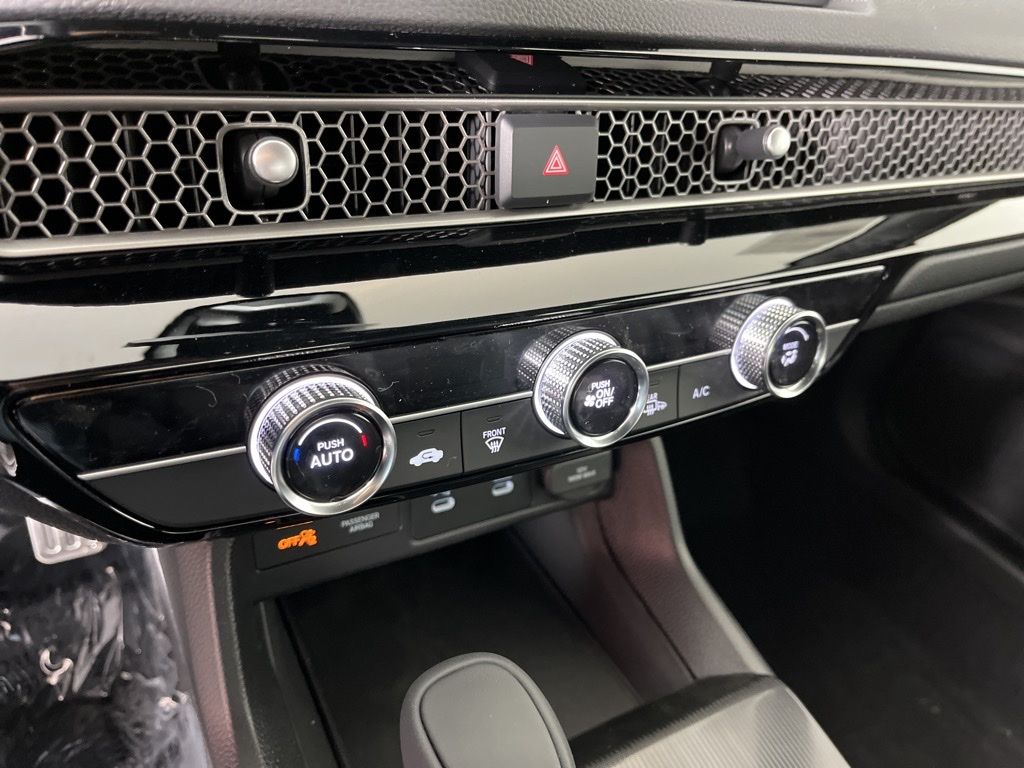 2025 Honda Civic Sport 29