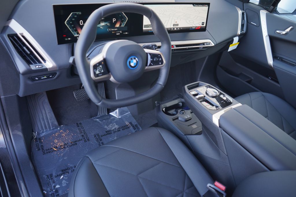 2025 BMW iX xDrive50 13