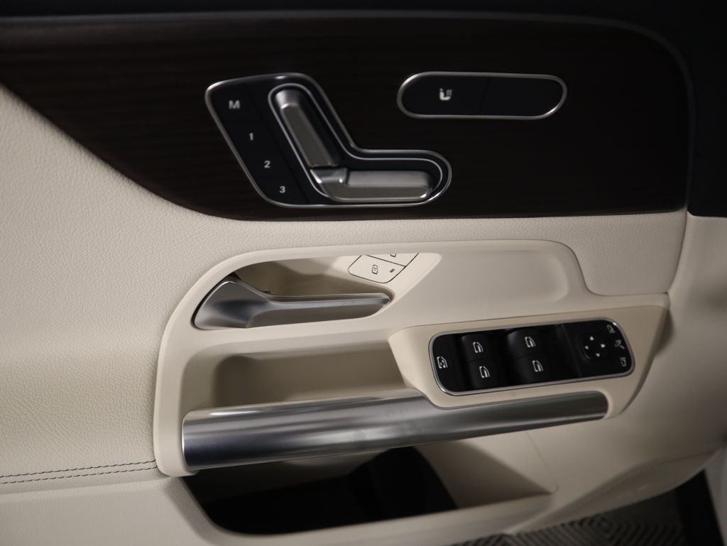 Thumbnail: 2026 Mercedes-Benz GLA - 24
