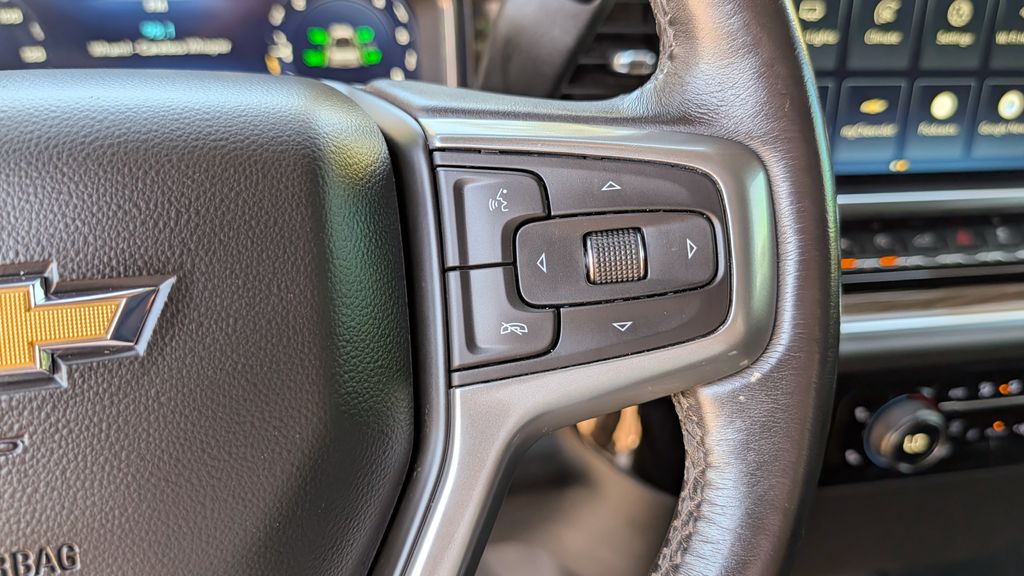 Used 2022 Chevrolet Silverado 1500 LT 4D Crew Cab