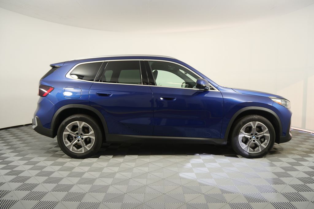 Thumbnail: 2025 BMW X1 - 2