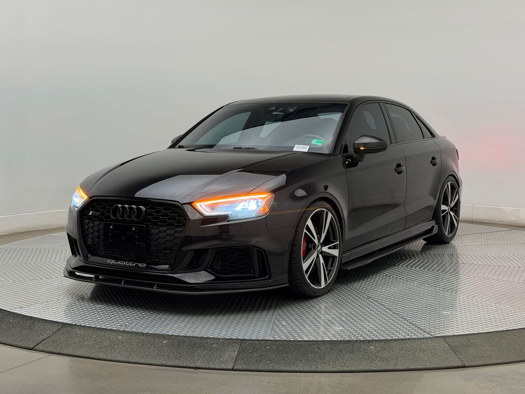 Thumbnail: 2018 Audi RS 3 - 3