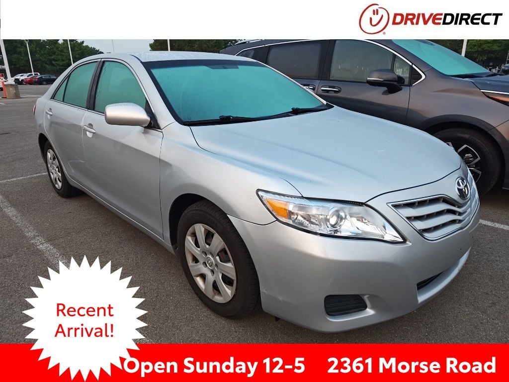 Classic Silver Metallic 2011 Toyota Camry Sedan Front-Wheel Drive 6-Speed Automatic Overdrive