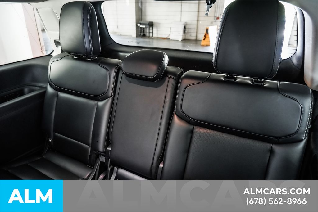 Used 2025 Black Ford Platinum image 19