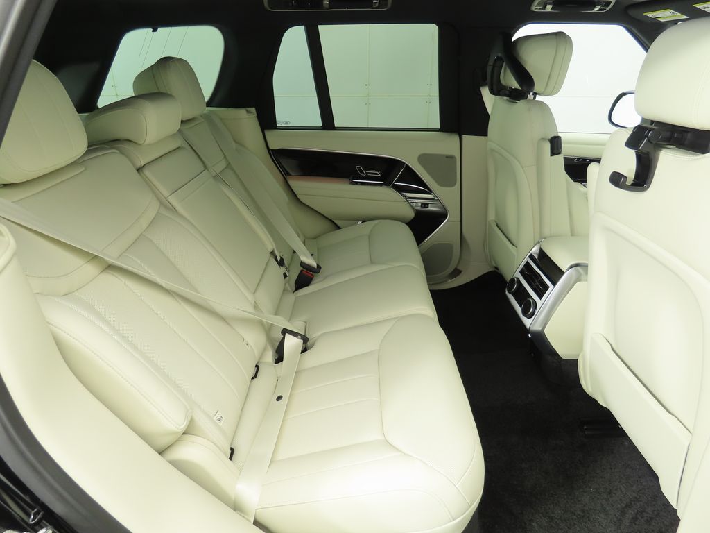 Thumbnail: 2025 Land Rover Range Rover - 23