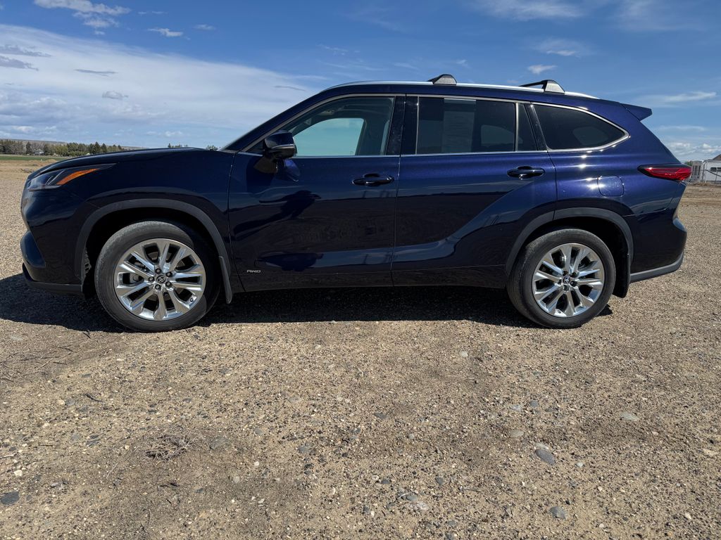 2023 Toyota Highlander Hybrid Limited AWD