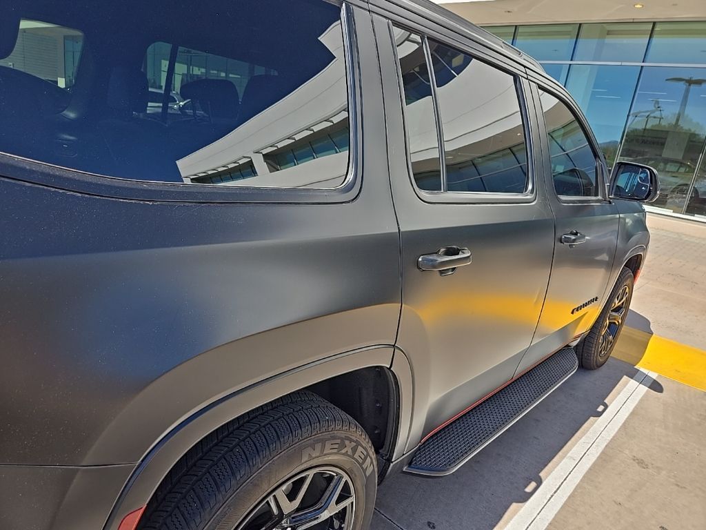 Thumbnail: 2023 Jeep Wagoneer - 4