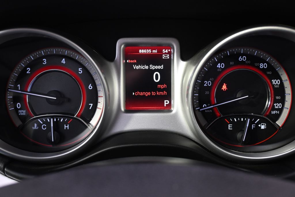 Used 2017 White Dodge SXT image 26