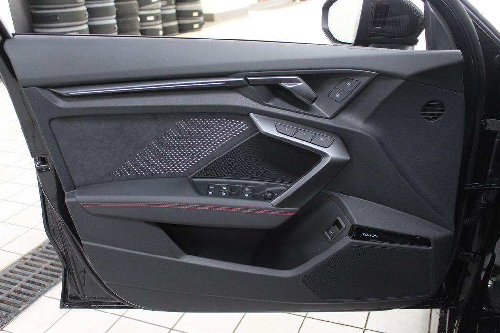 Thumbnail: 2025 Audi RS 3 - 16