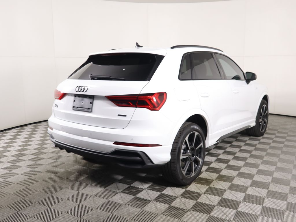 Thumbnail: 2025 Audi Q3 - 6