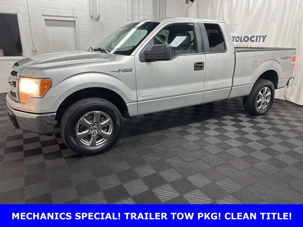 Silver 2013 Ford F-150 XLT SuperCab 4WD Pickup Truck Four-Wheel Drive 6-Speed Automatic