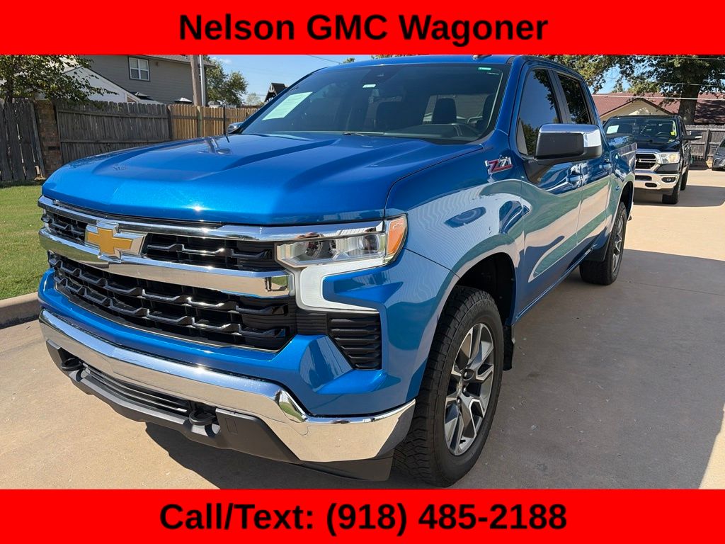 Glacier Blue Metallic 2022 Chevrolet Silverado 1500 Pickup Truck Four-Wheel Drive Automatic