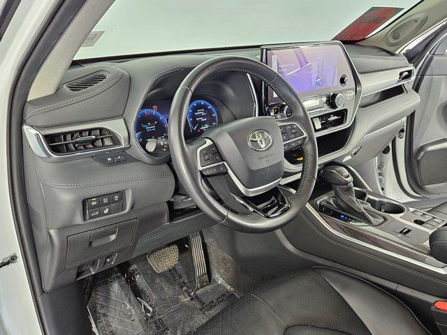 2023 Toyota Highlander Platinum 30