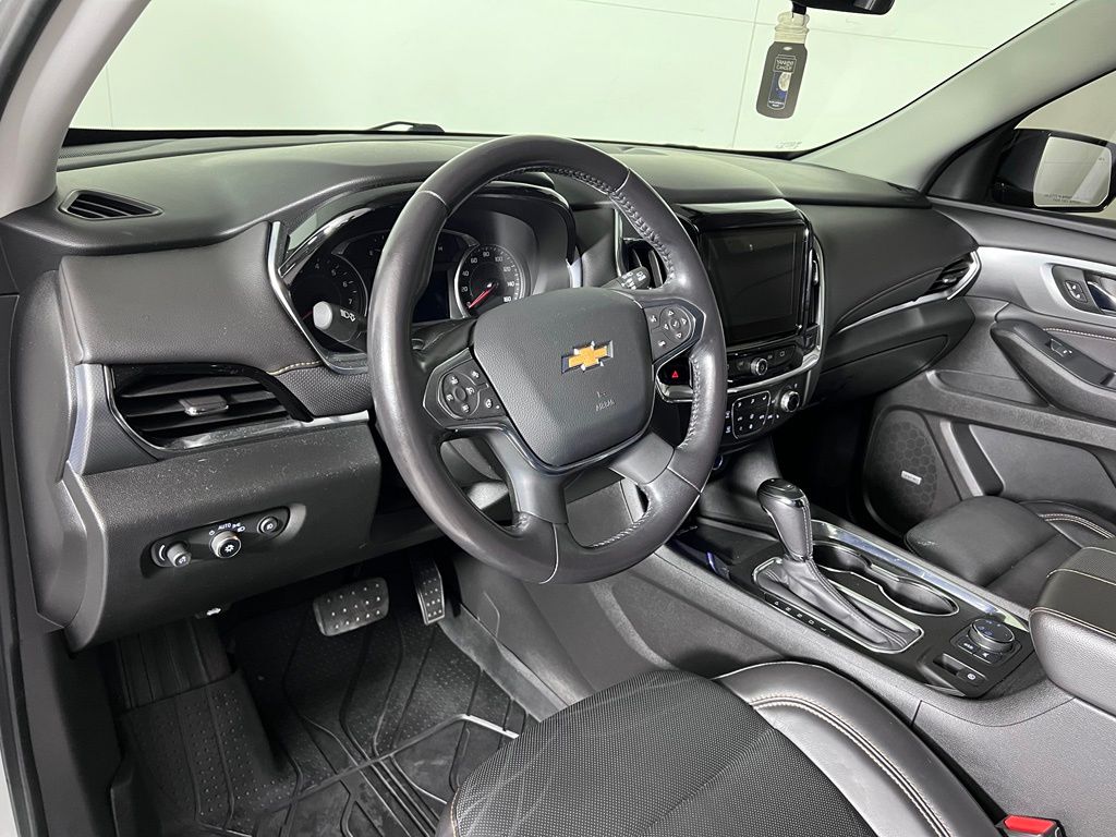 Used 2020 White Chevrolet Premier image 4
