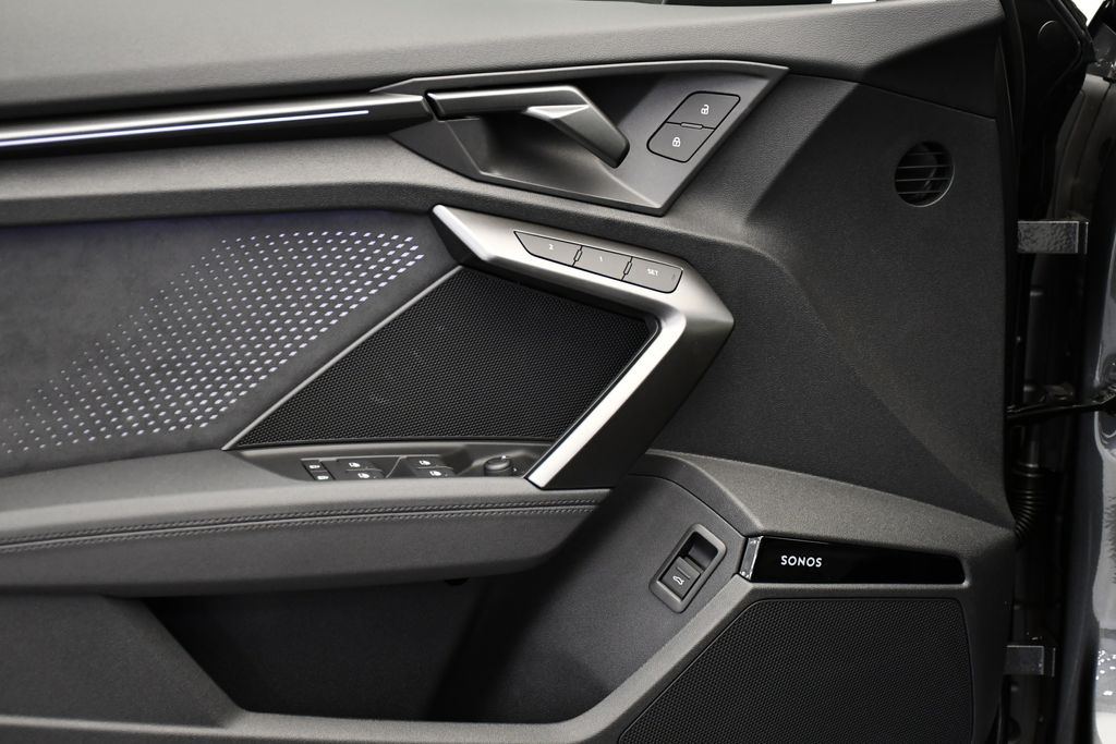 Thumbnail: 2025 Audi RS 3 - 32