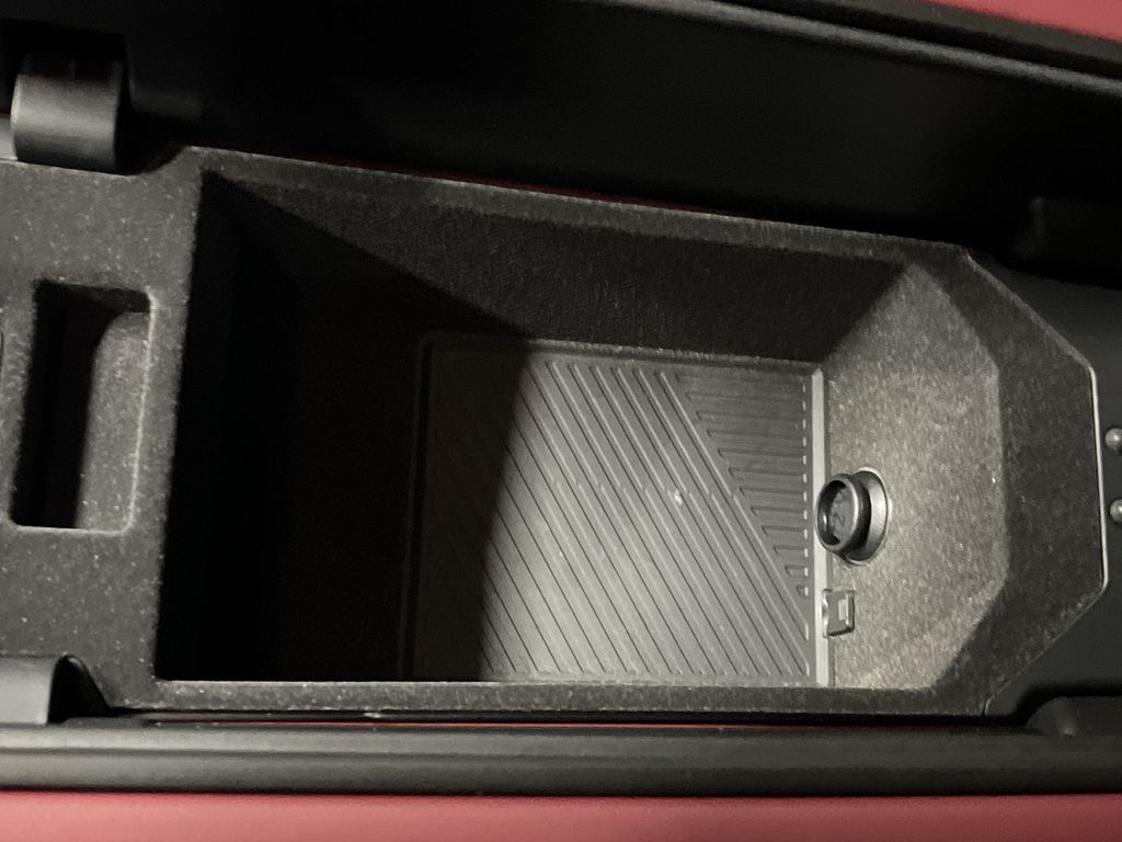 Thumbnail: 2025 BMW 5 Series - 21