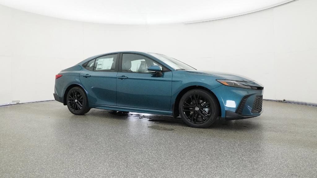 2025 Toyota Camry SE 6